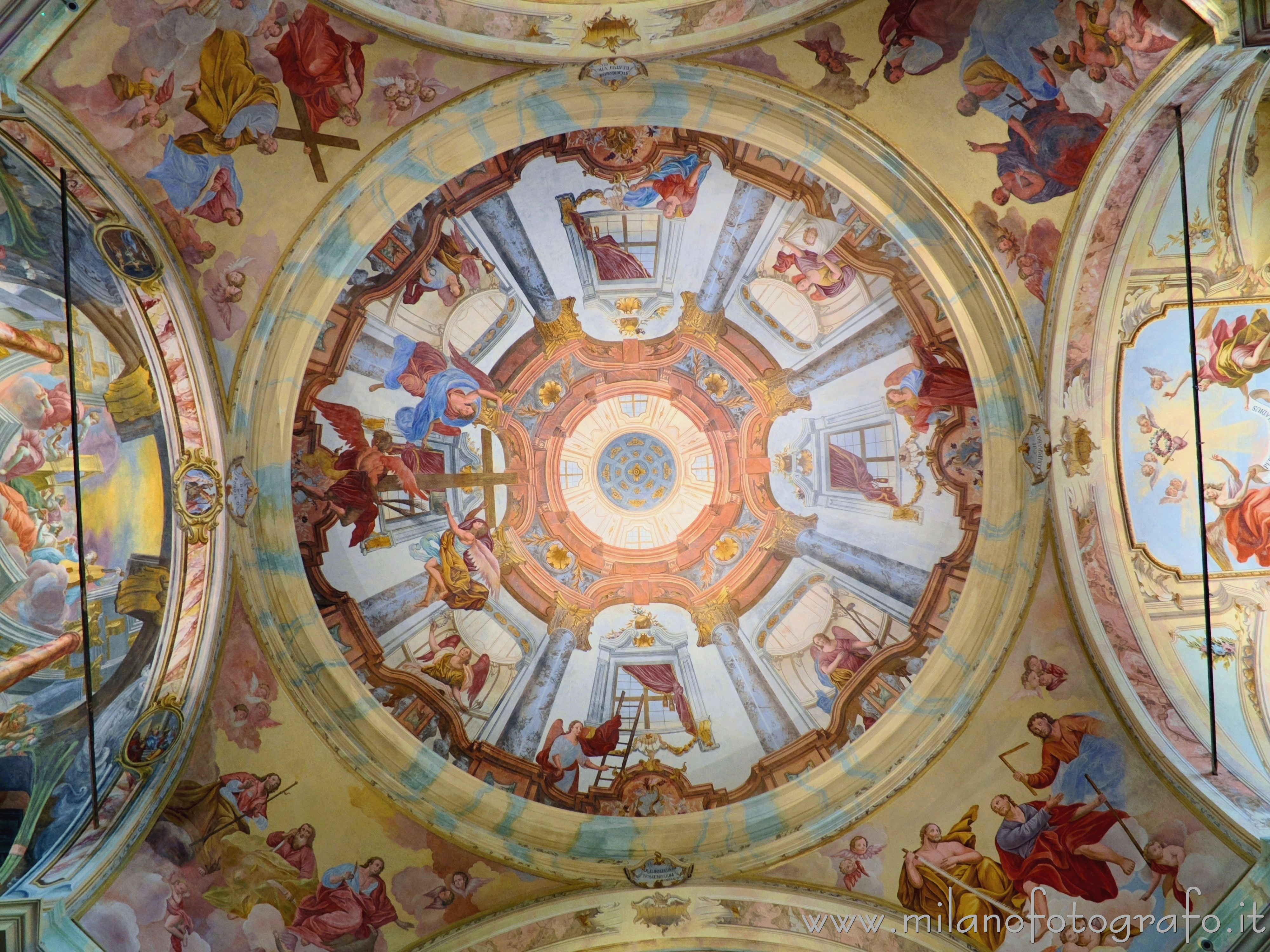 Madonna del Sasso (Verbano-Cusio-Ossola, Italy) - Frescoes inside the dome of the Sanctuary of the Virgin of the Rock